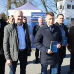 Akcja wojewody świętokrzyskiego promująca „Piątkę PiS” dotarła do Kazimierzy Wielkiej i Działoszyc / Marta Gajda / Radio Kielce