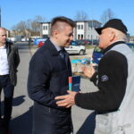 Akcja wojewody świętokrzyskiego promująca „Piątkę PiS” dotarła do Kazimierzy Wielkiej i Działoszyc / Marta Gajda / Radio Kielce