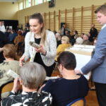 Uroczysta Sesja Rady Miejskiej w Szkole Podstawowej im. Marszałka Józefa Piłsudskiego w Opatowcu / Marta Gajda / Radio Kielce