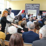 Uroczysta Sesja Rady Miejskiej w Szkole Podstawowej im. Marszałka Józefa Piłsudskiego w Opatowcu / Marta Gajda / Radio Kielce