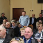 Wiceminister sprawiedliwości poseł Patryk Jaki, kandydat Zjednoczonej Prawicy do Parlamentu Europejskiego w okręgu małopolsko-świętokrzyskim z wizyta w Skalbmierzu / Marta Gajda / Radio Kielce