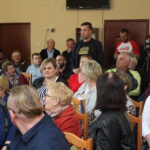 Wiceminister sprawiedliwości poseł Patryk Jaki, kandydat Zjednoczonej Prawicy do Parlamentu Europejskiego w okręgu małopolsko-świętokrzyskim z wizyta w Skalbmierzu / Marta Gajda / Radio Kielce