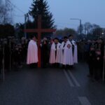 Busko. Pierwsza droga krzyżowa ulicami miasta / Marta Gajda / Radio Kielce