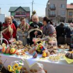 Skalbmierz. Jarmark wielkanocny na Rynku i konkurs palm / Marta Gajda / Radio Kielce