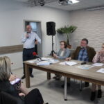 Mieszkańcy miejscowości Dobrów i Wierzbicy w gminie Tuczępy w powiecie buskim przeciwni planowanej inwestycji / Marta Gajda / Radio Kielce