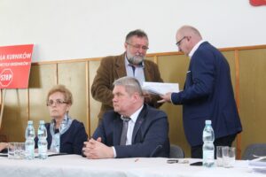 Wierzbica gm. Tuczępy. Rozprawa administracyjna dotycząca budowy kurnika / Marta Gajda / Radio Kielce