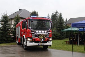Nawarzyce. Uroczyste przekazanie nowego wozu strażackiego / Marta Gajda / Radio Kielce