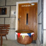 Iwaniska. Gra tarabaniarzy w nocy z Wielkiej Soboty na Niedzielę Wielkanocną / Emilia Sitarska / Radio Kielce