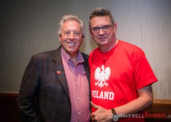 Andrzej Załucki i John Maxwell - mówca, coach, trener i autor w dziedzinie przywództwa. / johnmaxwellteam.com