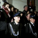 27.03.2016 Iwaniska. Bija w taraban obwieszczając mieszkańcom Zmartwychwstanie. / Jarosław Kubalski / Radio Kielce