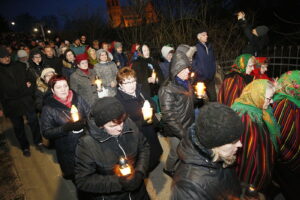 02.04.2019 Masłów. Droga Krzyżowa w rocznicę śmierci Jana Pawła II / Jarosław Kubalski / Radio Kielce