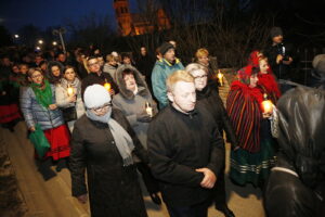 02.04.2019 Masłów. Droga Krzyżowa w rocznicę śmierci Jana Pawła II / Jarosław Kubalski / Radio Kielce