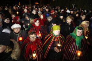 02.04.2019 Masłów. Droga Krzyżowa w rocznicę śmierci Jana Pawła II / Jarosław Kubalski / Radio Kielce