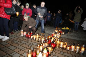 02.04.2019 Masłów. Droga Krzyżowa w rocznicę śmierci Jana Pawła II / Jarosław Kubalski / Radio Kielce