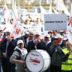 04.04.2019 Kielce. "Solidarność" manifestuje przed ŚUW / Jarosław Kubalski / Radio Kielce