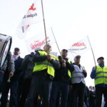 04.04.2019 Kielce. "Solidarność" manifestuje przed ŚUW / Jarosław Kubalski / Radio Kielce