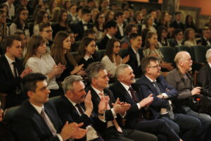 04.04.2019 Kielce. Najlepsi gimnazjaliści i uczniowie klasy ósmej w WDK. Podsumowanie konkursów przedmiotowych / Jarosław Kubalski / Radio Kielce