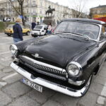 07.04.2019 Kielce. Zlot samochodów zabytkowych / Jarosław Kubalski / Radio Kielce