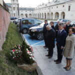 09.04.2019 Kielce. Uroczystości upamiętniające  ofiary katastrofy smoleńskiej. Kwiaty składają radny Jarosław Karyś, przewodniczący sejmiku Andrzej Pruś, poseł Krzysztof Lipiec, senator Krzysztof Słoń i wojewoda Agata Wojtyszek / Jarosław Kubalski / Radio Kielce