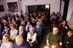 10.04.2019 Kielce. Pałacyk Tomasza Zielińskiego. Pieśniobranie z utworami Jacka Kaczmarskiego / Jarosław Kubalski / Radio Kielce