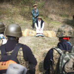 10.04.2019 Kielce. CPdMZ prowadzi szkolenie dla korespondentów wojennych w lesie na Tarczowni / Jarosław Kubalski / Radio Kielce