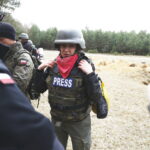 10.04.2019 Kielce. CPdMZ prowadzi szkolenie dla korespondentów wojennych w lesie na Tarczowni / Jarosław Kubalski / Radio Kielce