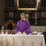 12.04.2019 Kielce. Ekstremalna Droga Krzyżowa do Świętej Katarzyny wyruszyła z kościoła na Karczówce / Jarosław Kubalski / Radio Kielce