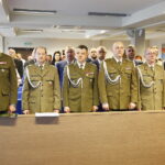 12.04.2019 Kielce. Starostwo powiatowe. Wręczenie medali "Za zasługi dla obronności kraju rodzicom żołnierzy / Jarosław Kubalski / Radio Kielce