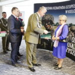 12.04.2019 Kielce. Starostwo powiatowe. Wręczenie medali "Za zasługi dla obronności kraju rodzicom żołnierzy / Jarosław Kubalski / Radio Kielce