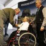 12.04.2019 Kielce. Starostwo powiatowe. Wręczenie medali "Za zasługi dla obronności kraju rodzicom żołnierzy / Jarosław Kubalski / Radio Kielce