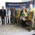 12.04.2019 Kielce. Starostwo powiatowe. Wręczenie medali "Za zasługi dla obronności kraju rodzicom żołnierzy / Jarosław Kubalski / Radio Kielce