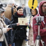 12.04.2019 Kielce. Uczniowie manifestowali poparcie dla strajkujących nauczycieli przed ŚUW / Jarosław Kubalski / Radio Kielce
