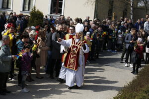 14.04.2014 Kielce. Niedziela Palmowa. Biskup Jan Piotrowski / Jarosław Kubalski / Radio Kielce
