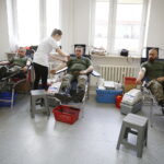 14.04.2019 Kielce. Żołnierze ŚBOT oddają krew / Jarosław Kubalski / Radio Kielce