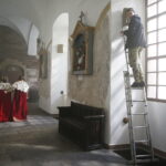 15.04.2019 Wąchock. Klasztor. Plan zdjęciowy serialu filmowego "Korona Królów" / Jarosław Kubalski / Radio Kielce