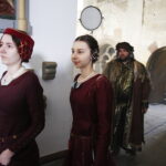 15.04.2019 Wąchock. Klasztor. Plan zdjęciowy serialu filmowego "Korona Królów" / Jarosław Kubalski / Radio Kielce