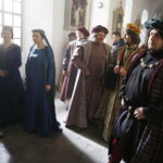 15.04.2019 Wąchock. Klasztor. Plan zdjęciowy serialu filmowego "Korona Królów" / Jarosław Kubalski / Radio Kielce