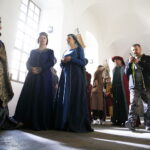 15.04.2019 Wąchock. Klasztor. Plan zdjęciowy serialu filmowego "Korona Królów" / Jarosław Kubalski / Radio Kielce