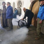 15.04.2019 Wąchock. Klasztor. Plan zdjęciowy serialu filmowego "Korona Królów" / Jarosław Kubalski / Radio Kielce