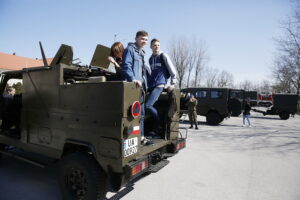 16.04.2019 Kielce.Centrum Przygotowań do Misji Zagranicznych na Bukówce. Dzień otwartych koszar / Jarosław Kubalski / Radio Kielce