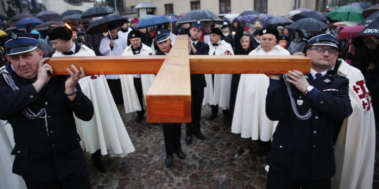 16.04.2019 Kielce. Droga Krzyżowa / Jarosław Kubalski / Radio Kielce