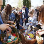 20.04.2019 Kielce. Święta Wielkanocne. Święcenie pokarmów przed katedrą / Jarosław Kubalski / Radio Kielce