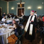 20.04.2019 Kielce. WDK. Śniadanie wielkanocne dla bezdomnych, samotnych i ubogich / Jarosław Kubalski / Radio Kielce