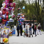 21.04.2019 Kielce. Park. Świąteczny spacer / Jarosław Kubalski / Radio Kielce