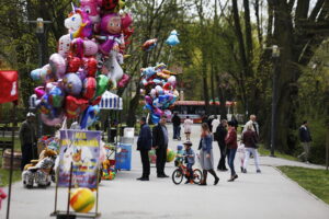 21.04.2019 Kielce. Park. Świąteczny spacer / Jarosław Kubalski / Radio Kielce