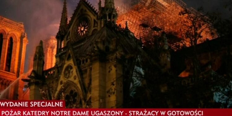 Pożar katedry Notre Dame / TVP INFO screen