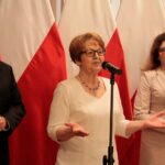 Kielce. Spotkanie wielkanocne wojewody z parlamentarzystami i dziennikarzami. Poseł Andrzej Kryj, poseł Maria Zuba i wojewoda Agata Wojtyszek / Krzysztof Bujnowicz / Radio Kielce