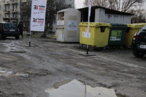 Program Interwencja. Parking przy ulicy Wielkopolskiej / Krzysztof Bujnowicz / Radio Kielce