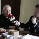 Święty Krzyż. Wielkanocny program świąteczny wizyta u ojców oblatów. Na zdjęciu (od lewej): superior Marian Puchała i Paweł Solarz / Krzysztof Bujnowicz / Radio Kielce