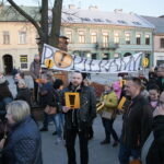 Strajk nauczycieli - pikieta przed Urzędem Miasta / Marzena Mąkosa / Radio Kielce